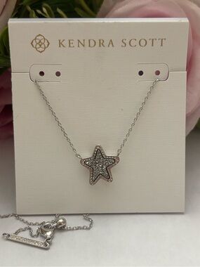 NWT Kendra Scott Jae Star Pendant Necklace in silver platinum drusy